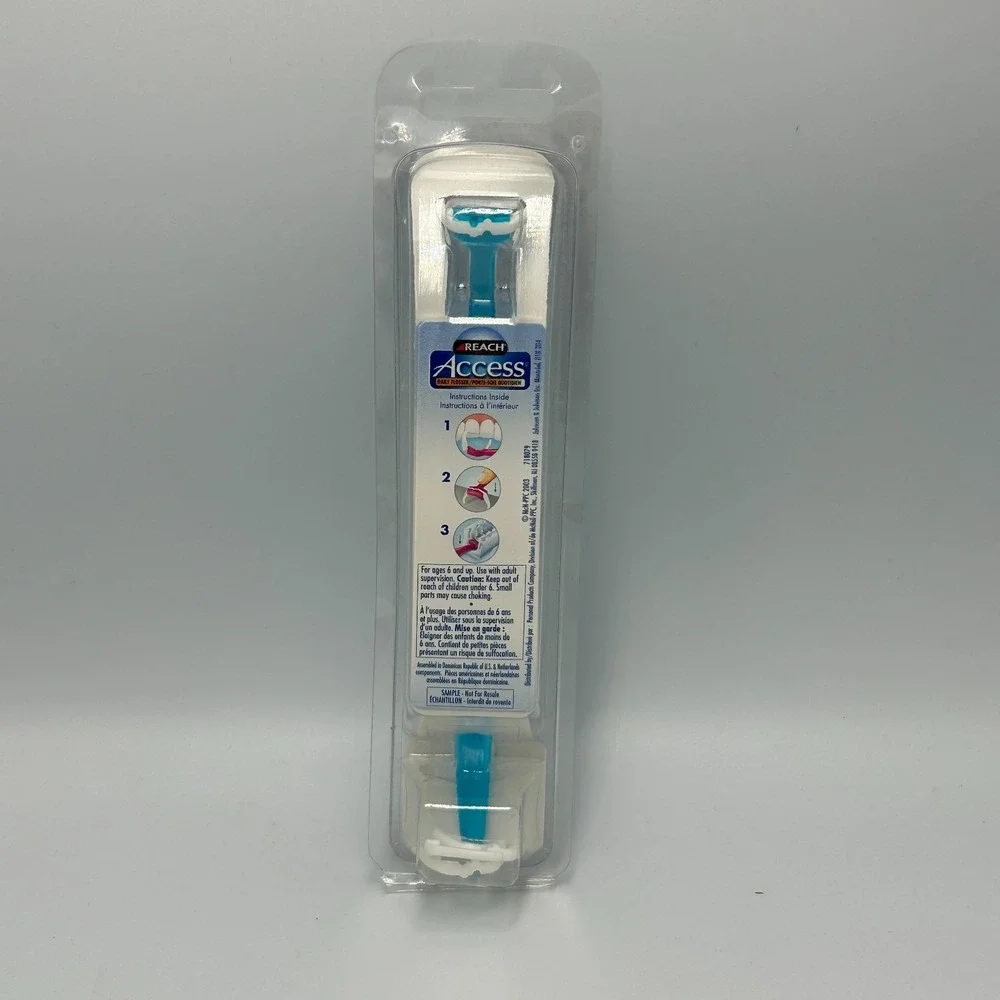 Reach Access Daily Flosser Starter Kit 4 Disposable Snap-on heads Vintage Teeth